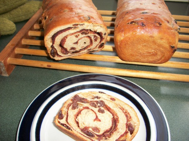 cinnamon-raisin swirl bread