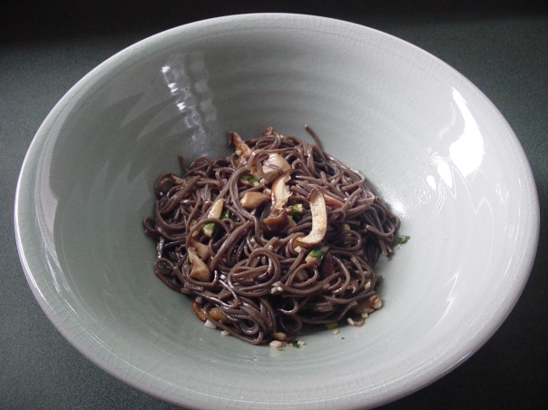 soba noodle salad with organic shitake and oyster mushrooms